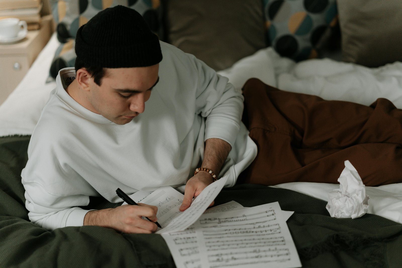 CoLyricist: Enhancing Lyric Writing with AI through Workflow-Aligned Support