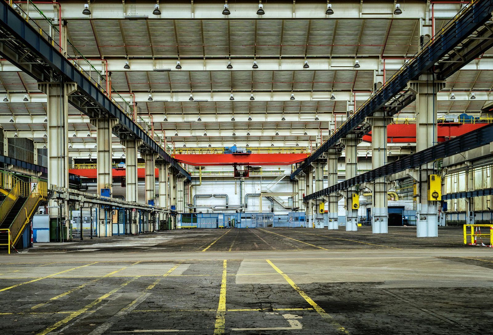 Plant closure reduced incumbent votes, but effects faded after compensation