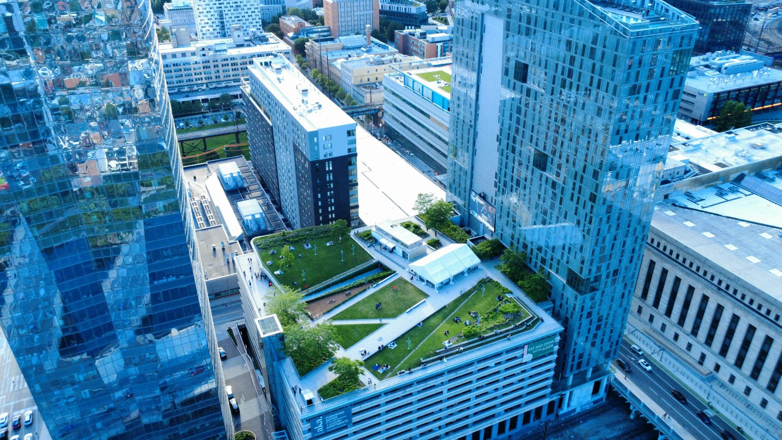 Data exchange platforms linked to higher urban green energy efficiency