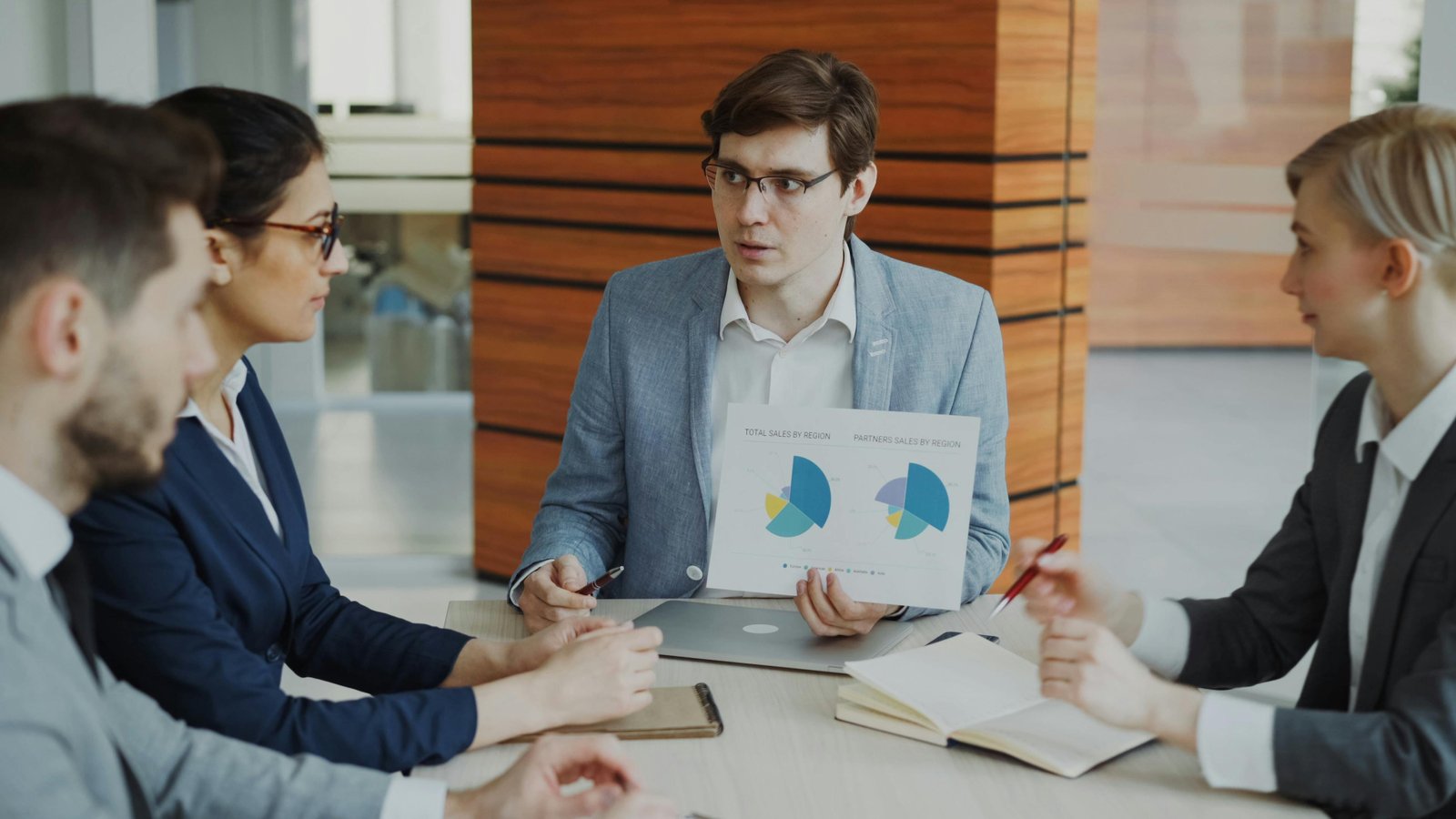 Adaptive leadership is linked to employee resilience and hope