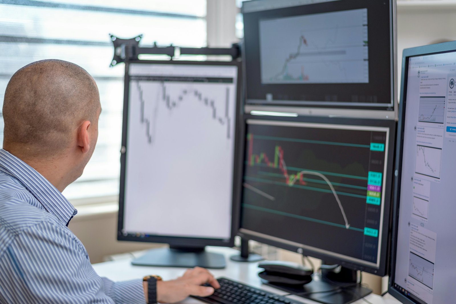 Trump election linked to overreaction in low-ESG and alternative energy stocks
