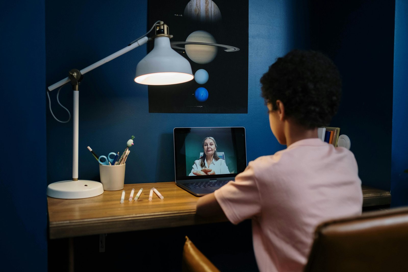 AlphaLearn frames adaptive e-learning as multi-objective optimization