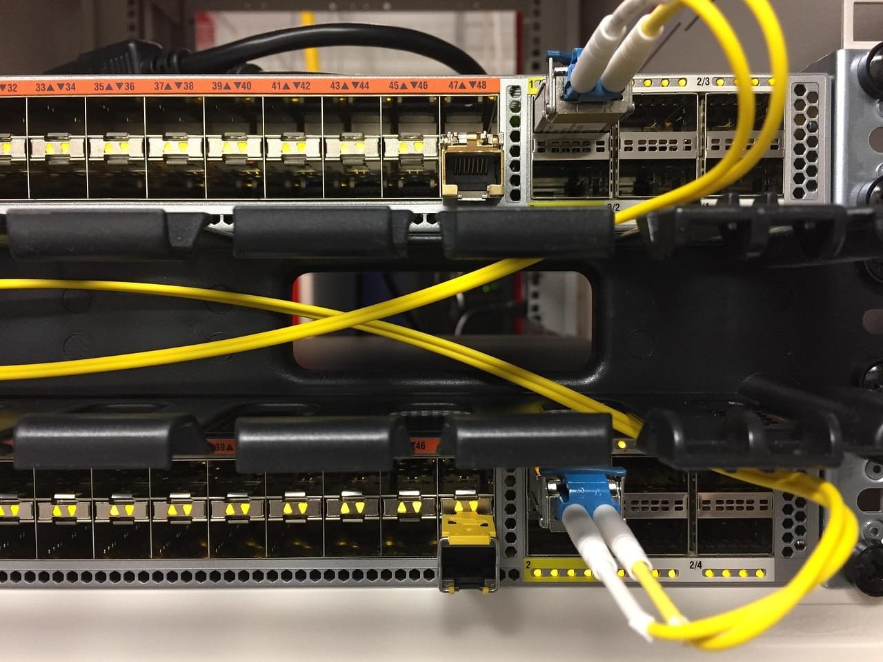 Replay-as-a-Service reduces tail latency in storage-disaggregated databases