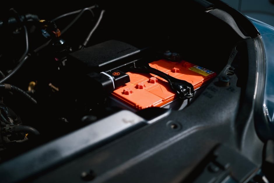Low-temperature lithium-metal batteries improved by hierarchical solvation