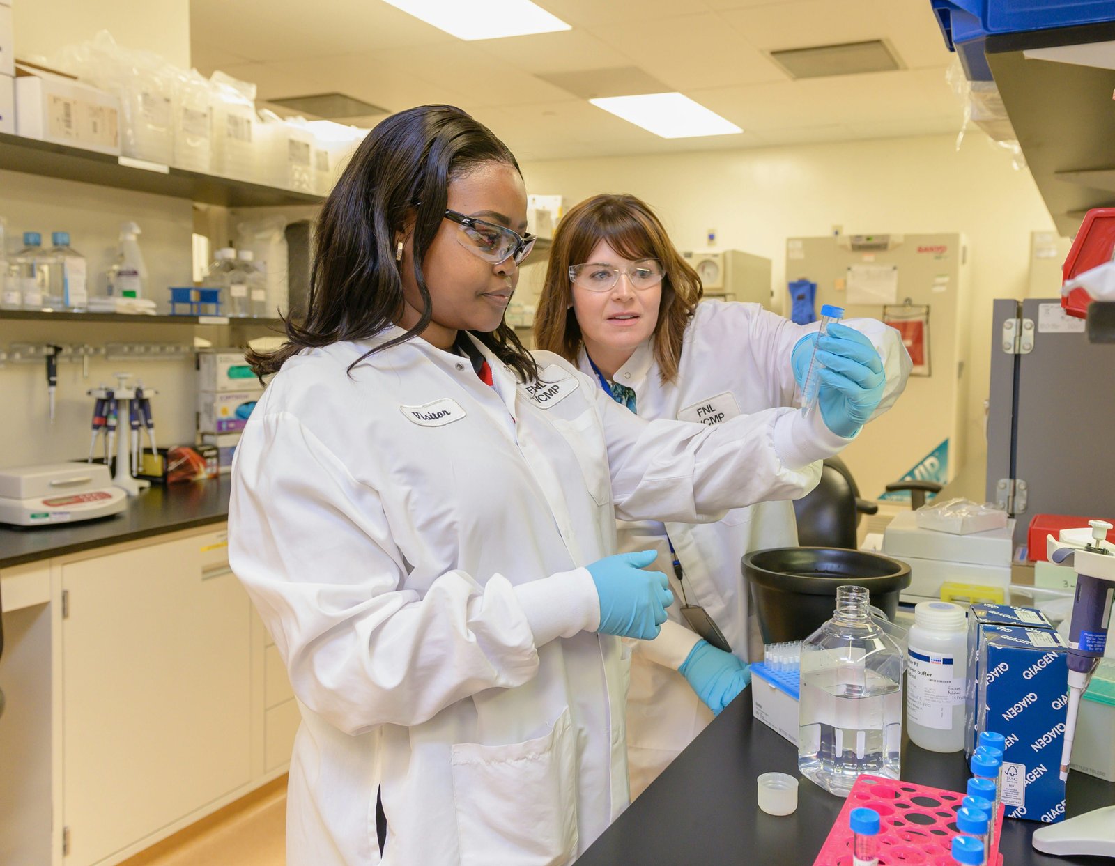 iPSC-derived neurons showed three distinct functional network stages