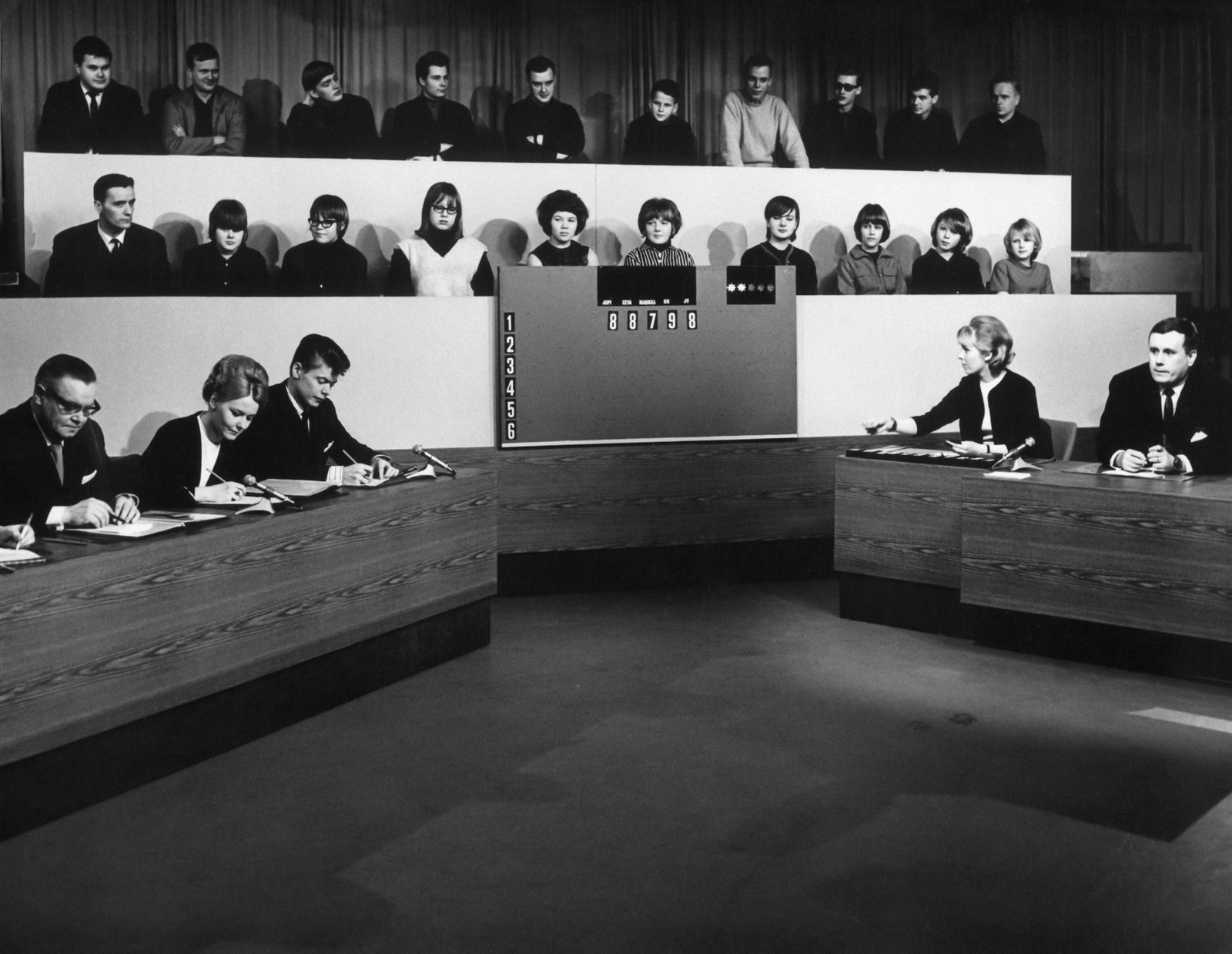 Institutional design can itself politicize EU regulatory oversight