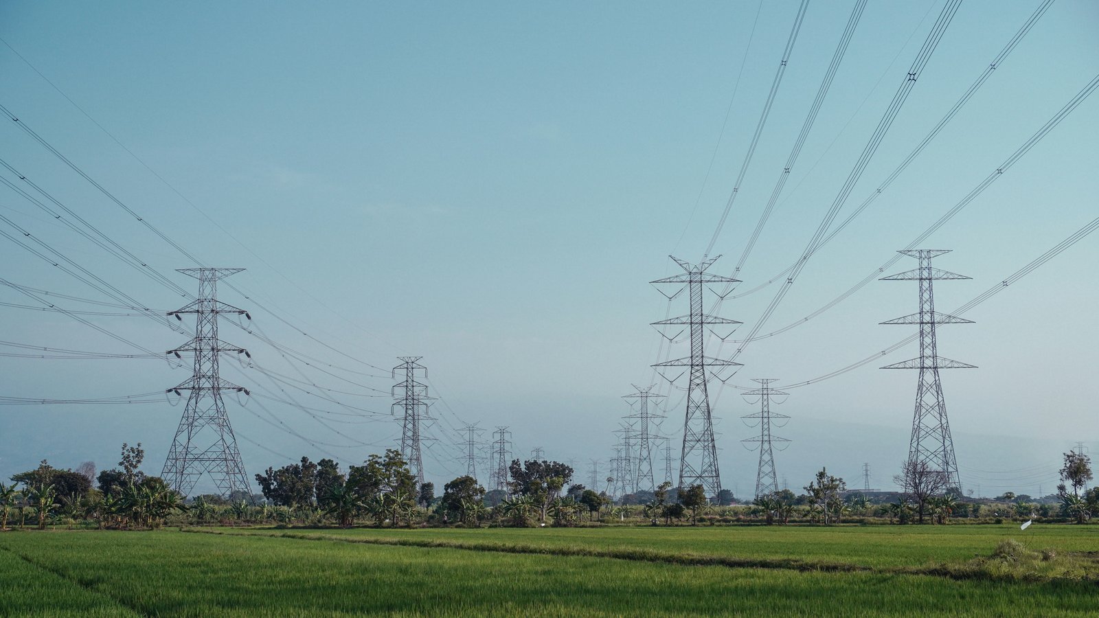 Climate extremes are increasing electricity demand in Alberta