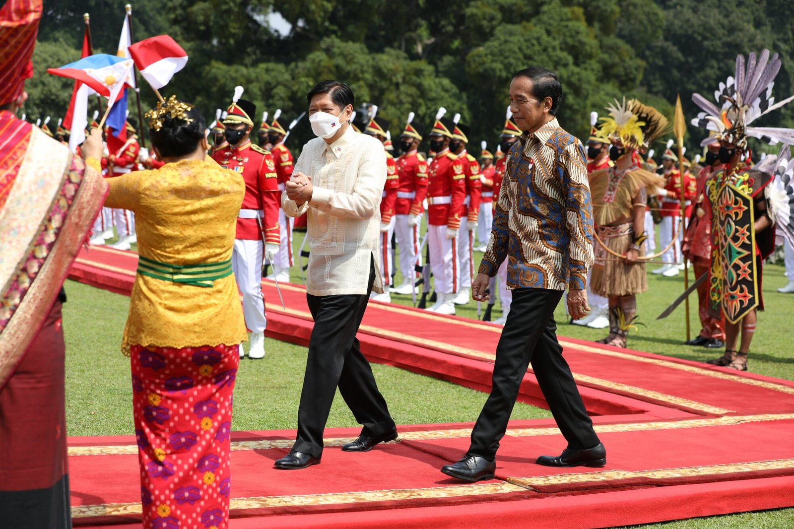 Adaptive dynastic politics linked to democratic decline in Indonesia